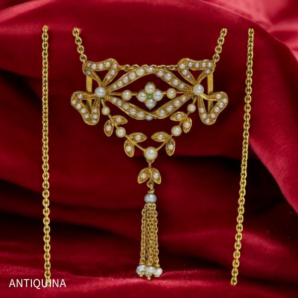 Antikes Collier